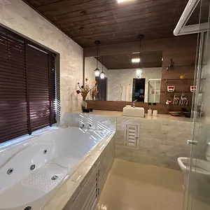 Casa de Férias Arthi - Lindo Loft Recanto Dos Passarinhos Com Hidromassagem!, Balneário Camboriú